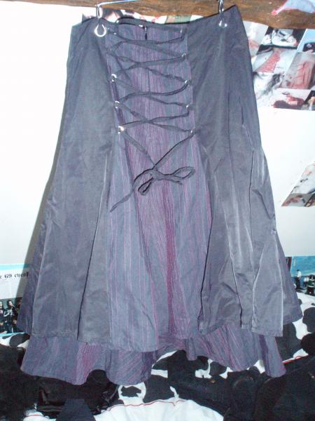 Jupe avec la�age au dos